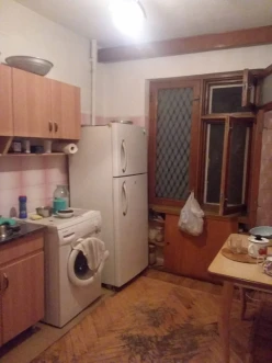 Satılır köhnə tikili 3 otaqlı 75 m², Yasamal r.-9 Satılır köhnə tikili 3 otaqlı 75 m², Yasamal r.-9