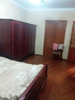 Satılır köhnə tikili 3 otaqlı 75 m², Yasamal r.-5 Satılır köhnə tikili 3 otaqlı 75 m², Yasamal r.-5