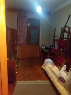 Satılır köhnə tikili 3 otaqlı 75 m², Yasamal r.-3 Satılır köhnə tikili 3 otaqlı 75 m², Yasamal r.-3