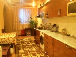 Satılır köhnə tikili 3 otaqlı 70 m², Yasamal r.-8