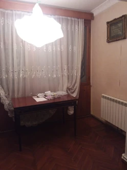 Satılır köhnə tikili 3 otaqlı 75 m², Yasamal r.-2 Satılır köhnə tikili 3 otaqlı 75 m², Yasamal r.-2