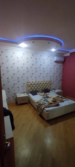 Satılır ev/villa 4 otaqlı 130 m², İnşaatçılar m.-9 Satılır ev/villa 4 otaqlı 130 m², İnşaatçılar m.-9