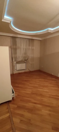 Satılır ev/villa 4 otaqlı 130 m², İnşaatçılar m.-12 Satılır ev/villa 4 otaqlı 130 m², İnşaatçılar m.-12