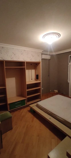 Satılır ev/villa 4 otaqlı 130 m², İnşaatçılar m.-3 Satılır ev/villa 4 otaqlı 130 m², İnşaatçılar m.-3