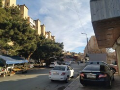 Satılır köhnə tikili 2 otaqlı 60 m²,  Əhmədli m.-17