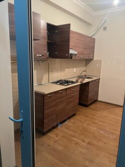 Satılır yeni tikili 2 otaqlı 65 m²,  İnşaatçılar m.-5