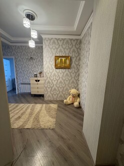Satılır yeni tikili 2 otaqlı 85 m²,  Bakıxanov-8