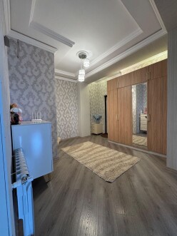 Satılır yeni tikili 2 otaqlı 85 m²,  Bakıxanov-12