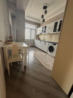 Satılır yeni tikili 2 otaqlı 85 m²,  Bakıxanov-5