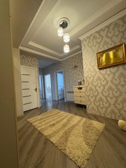 Satılır yeni tikili 2 otaqlı 85 m²,  Bakıxanov-9