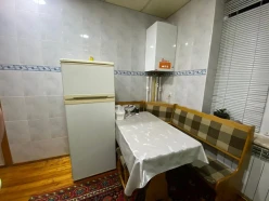 İcarə köhnə tikili 2 otaqlı 56 m²,  Nəriman Nərimanov m.-6