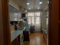 Satılır yeni tikili 3 otaqlı 110 m², İnşaatçılar m.-8