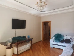 Satılır yeni tikili 3 otaqlı 110 m², İnşaatçılar m.-12