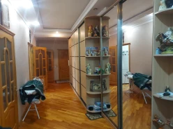 Satılır yeni tikili 3 otaqlı 110 m², İnşaatçılar m.-18