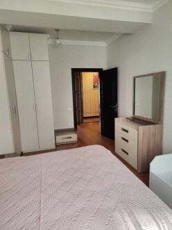 İcarə yeni tikili 3 otaqlı 111 m²,  Yasamal-5