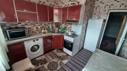 Satılır köhnə tikili 5 otaqlı 110 m²,  Bakıxanov-4