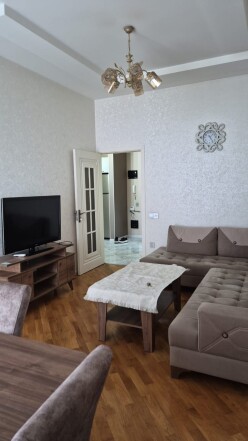 İcarə yeni tikili 2 otaqlı 66 m²,  İnşaatçılar m.-3