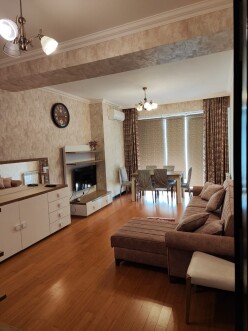 İcarə yeni tikili 3 otaqlı 111 m²,  Yasamal-2