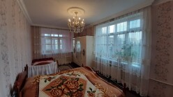 Satılır köhnə tikili 5 otaqlı 110 m²,  Bakıxanov-8