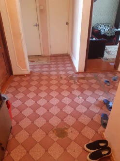 Satılır köhnə tikili 3 otaqlı 80 m², İnşaatçılar m.-3 Satılır köhnə tikili 3 otaqlı 80 m², İnşaatçılar m.-3