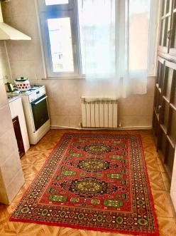 Satılır köhnə tikili 3 otaqlı 80 m², İnşaatçılar m.-8