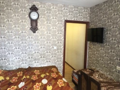 Satılır köhnə tikili 2 otaqlı 45 m², Azadlıq prospekti m.-15