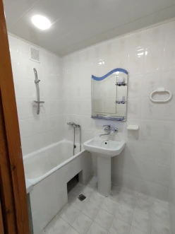 Satılır köhnə tikili 2 otaqlı 60 m², Əhmədli m.-10