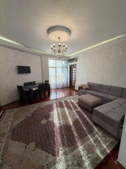 İcarə yeni tikili 3 otaqlı 110 m²,  Elmlər Akademiyası m.-3