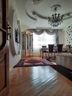 Satılır yeni tikili 3 otaqlı 92 m², İnşaatçılar m.-30