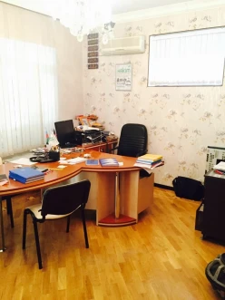 İcarə ofis 11 otaqlı 500 m², Nəsimi r.-11