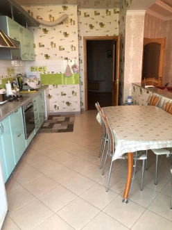 Satılır yeni tikili 3 otaqlı 135 m², Nəriman Nərimanov m.-10 Satılır yeni tikili 3 otaqlı 135 m², Nəriman Nərimanov m.-10