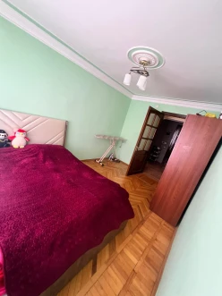 Satılır köhnə tikili 2 otaqlı 60 m²,  İnşaatçılar m.-6