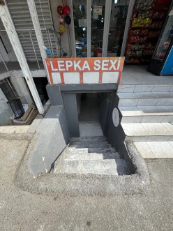 Satılır obyekt 74 m²,  Memar Əcəmi m.-12