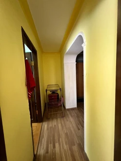 Satılır köhnə tikili 2 otaqlı 60 m²,  İnşaatçılar m.-10