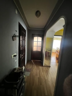 Satılır köhnə tikili 2 otaqlı 60 m²,  İnşaatçılar m.-7