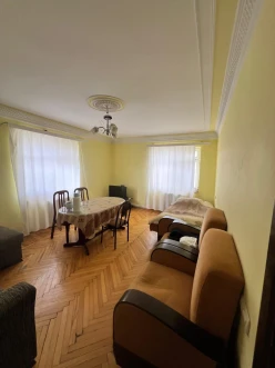 Satılır köhnə tikili 2 otaqlı 60 m²,  İnşaatçılar m.-2