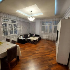 Satılır yeni tikili 3 otaqlı 122 m², İnşaatçılar m.-10