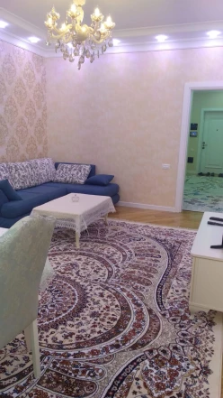 İcarə yeni tikili 2 otaqlı 80 m²,  Xətai-2