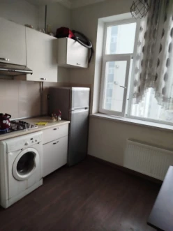 İcarə yeni tikili 1 otaqlı 40 m²,  İnşaatçılar m.-4