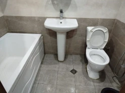 İcarə yeni tikili 1 otaqlı 40 m²,  İnşaatçılar m.-2