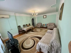 Satılır köhnə tikili 5 otaqlı 100 m²,  Mingəçevir-3