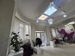 Satılır obyekt 60 m²,  28 May m.-5