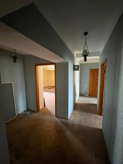 Satılır köhnə tikili 3 otaqlı 90 m², Yasamal r.-2