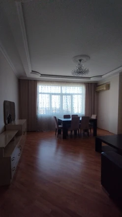 Satılır yeni tikili 2 otaqlı 88 m², İnşaatçılar m.-7