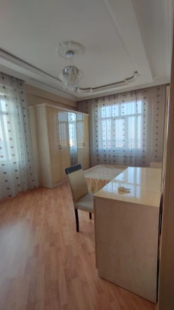 Satılır yeni tikili 2 otaqlı 88 m², İnşaatçılar m.-10