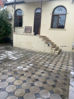 Satılır ev/villa 3 otaqlı 100 m², Azadlıq prospekti m.