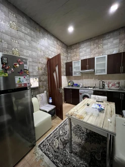 Satılır ev/villa 3 otaqlı 100 m², Azadlıq prospekti m.-4