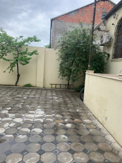 Satılır ev/villa 3 otaqlı 100 m², Azadlıq prospekti m.-2