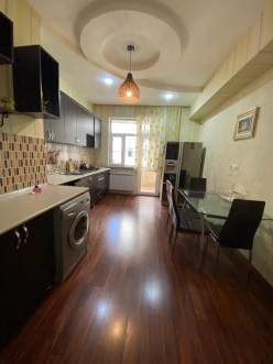 İcarə yeni tikili 2 otaqlı 95 m², Şah İsmayıl Xətai m.-10 İcarə yeni tikili 2 otaqlı 95 m², Şah İsmayıl Xətai m.-10