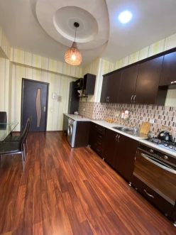 İcarə yeni tikili 2 otaqlı 95 m², Şah İsmayıl Xətai m.-7 İcarə yeni tikili 2 otaqlı 95 m², Şah İsmayıl Xətai m.-7